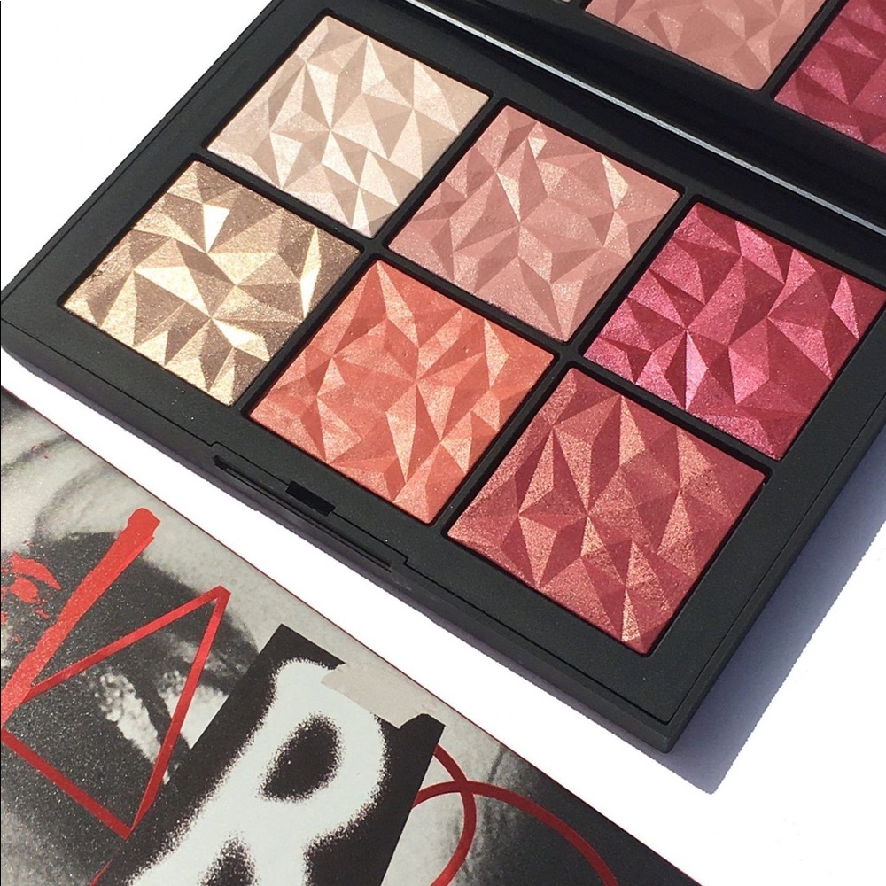 SOLD OUT Nars Hot Thyrst Cheek Palette